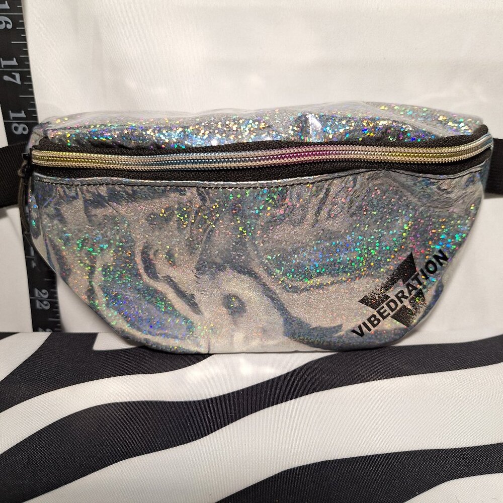 Vibedration Sling/Fanny Pack - Silver - Used